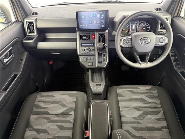 タフト Ｇターボ　ダーククロムベンチャー　純正９型ディスプレイオーディオ　フルセグＴＶ　Ｂｌｕｅｔｏｏｔｈ接続　ＨＤＭＩ　アダプティブクルーズコントロール　ガラスルーフ　バックカメラ　電動パーキングブレーキ　オートホールド　衝突軽減ブレーキ（2枚目）