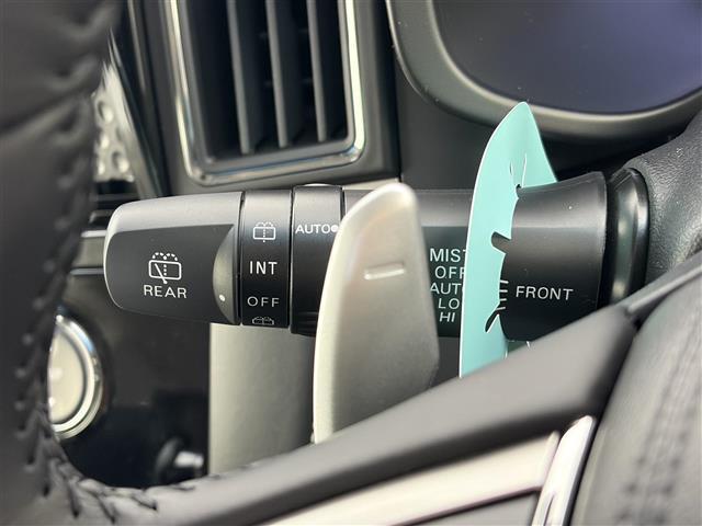 デリカＤ：５ シャモニー　登録済未使用車　両側パワースライドドア　ブラインドスポットモニター　衝突被害軽減ブレーキシステム　レーダークルーズコントロール　車線逸脱警報システム　ＬＥＤヘッドライト　ハーフレザーシート　スマートキ（8枚目）