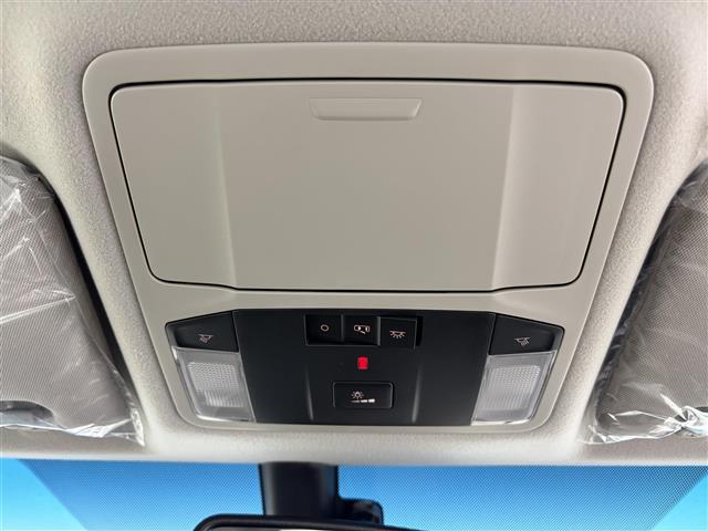 デリカＤ：５ シャモニー　登録済未使用車　両側パワースライドドア　ブラインドスポットモニター　衝突被害軽減ブレーキシステム　レーダークルーズコントロール　車線逸脱警報システム　ＬＥＤヘッドライト　ハーフレザーシート　スマートキ（21枚目）