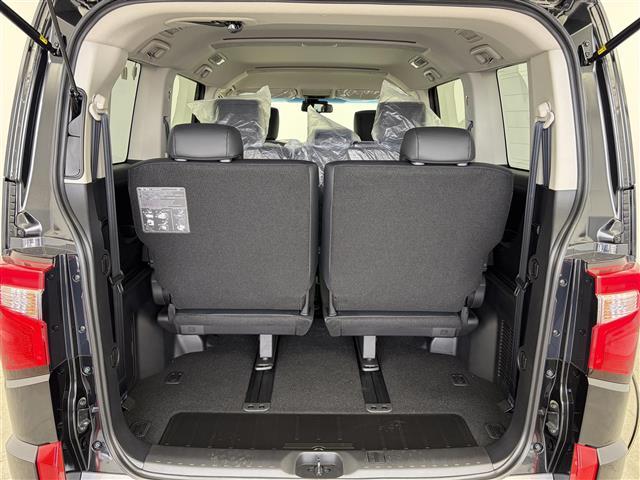 デリカＤ：５ シャモニー　登録済未使用車　両側パワースライドドア　ブラインドスポットモニター　衝突被害軽減ブレーキシステム　レーダークルーズコントロール　車線逸脱警報システム　ＬＥＤヘッドライト　ハーフレザーシート　スマートキ（28枚目）