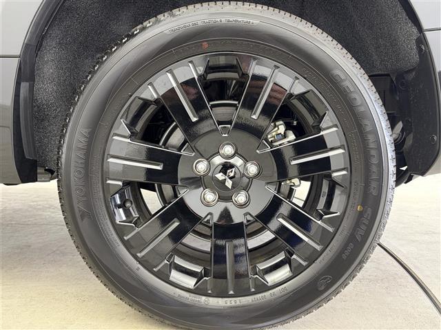 デリカＤ：５ シャモニー　登録済未使用車　両側パワースライドドア　ブラインドスポットモニター　衝突被害軽減ブレーキシステム　レーダークルーズコントロール　車線逸脱警報システム　ＬＥＤヘッドライト　ハーフレザーシート　スマートキ（41枚目）