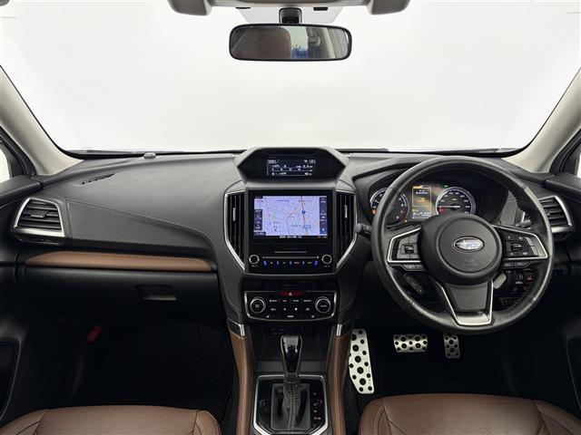 フォレスター アドバンス　アイサイト　サンルーフ　純正ナビ　Ｂｌｕｅｔｏｏｔｈ接続　ＤＶＤ／ＣＤ　フルセグＴＶ　ＡＭ／ＦＭ　バック／サイドカメラ　ＥＴＣ　レザーシート　メモリー付きパワーシート　シートヒーター　衝突軽減ブレーキ（2枚目）