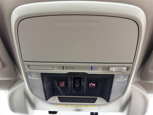 フォレスター アドバンス　アイサイト　サンルーフ　純正ナビ　Ｂｌｕｅｔｏｏｔｈ接続　ＤＶＤ／ＣＤ　フルセグＴＶ　ＡＭ／ＦＭ　バック／サイドカメラ　ＥＴＣ　レザーシート　メモリー付きパワーシート　シートヒーター　衝突軽減ブレーキ（22枚目）