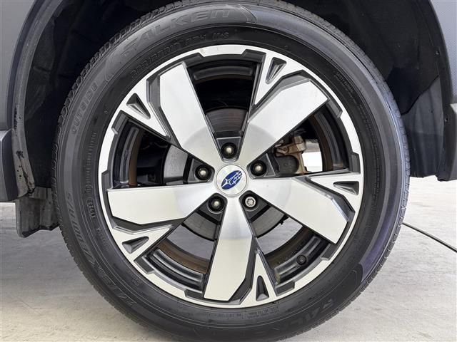 フォレスター アドバンス　アイサイト　サンルーフ　純正ナビ　Ｂｌｕｅｔｏｏｔｈ接続　ＤＶＤ／ＣＤ　フルセグＴＶ　ＡＭ／ＦＭ　バック／サイドカメラ　ＥＴＣ　レザーシート　メモリー付きパワーシート　シートヒーター　衝突軽減ブレーキ（41枚目）