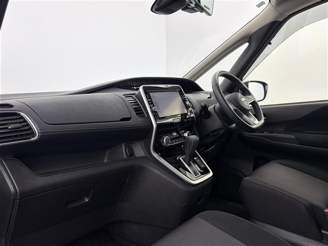 セレナ ハイウェイスター VセレクションII プロパイロット 純正SDナビ Bluetooth接続 CD/DVD再生 AM/FM フルセグTV ドライブレコーダー ビルトインETC シートヒーター ステアリングヒーター ステアリングスイッチ(23枚目)