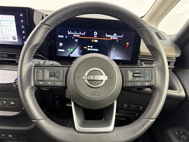 セレナ ハイウェイスターV 純正12.3インチナビ アラウンドビューモニター フルセグTV フリップダウンモニター プロパイロット エマージェンシーブレーキ ブラインドスポットワーニング ソナー機能 インテリジェントルームミラー(3枚目)