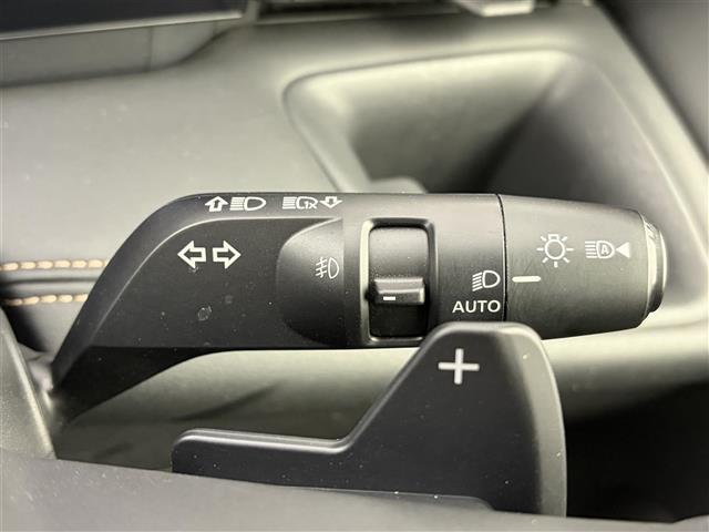 セレナ ハイウェイスターV 純正12.3インチナビ アラウンドビューモニター フルセグTV フリップダウンモニター プロパイロット エマージェンシーブレーキ ブラインドスポットワーニング ソナー機能 インテリジェントルームミラー(9枚目)