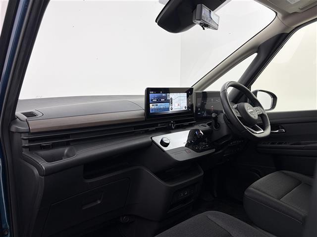 セレナ ハイウェイスターV 純正12.3インチナビ アラウンドビューモニター フルセグTV フリップダウンモニター プロパイロット エマージェンシーブレーキ ブラインドスポットワーニング ソナー機能 インテリジェントルームミラー(24枚目)