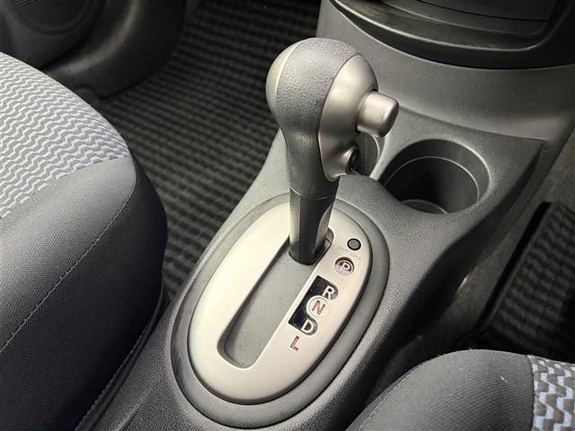 気になる車はすぐにお問い合わせください！画面右側の００６６から始まる無料ダイヤルからお問い合わせ下さい！専門スタッフがお車のご質問にお答えいたします！