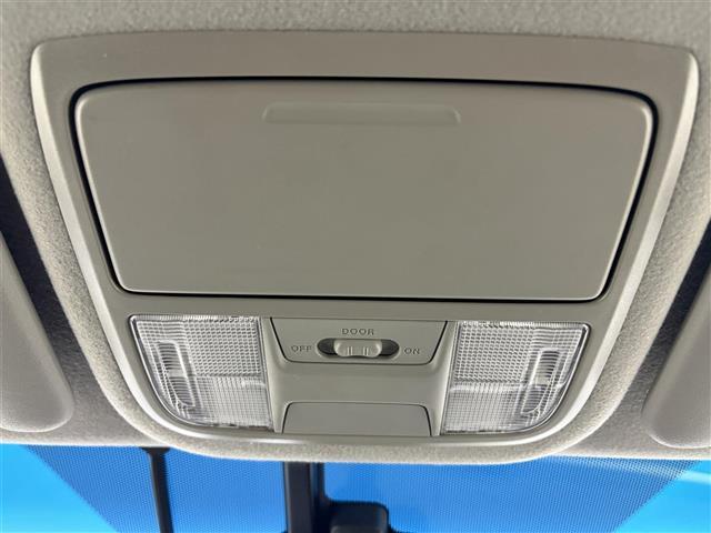 ステップワゴンスパーダ スパーダハイブリッド G ホンダセンシング ホンダセンシング 衝突被害軽減ブレーキ 誤発進抑制機能 アダプティブクルーズコントロール 先行車発進お知らせ機能 フリップダウンモニター 全方位カメラ 両側パワースライドドア ドライブレコーダー(21枚目)