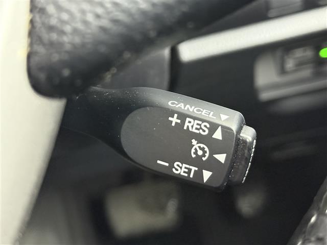 ヴォクシー ZS 煌III トヨタセーフティセンス プリクラッシュセーフティ レーンディパーチャーアラート オートマチックハイビーム クルーズコントロール 両側パワースライド 純正ナビ フリップダウンモニター ドライブレコーダー(8枚目)