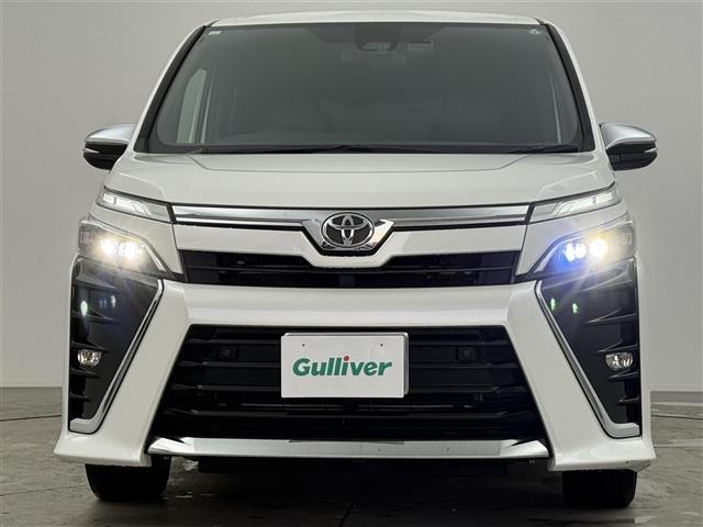 ヴォクシー ZS 煌III トヨタセーフティセンス プリクラッシュセーフティ レーンディパーチャーアラート オートマチックハイビーム クルーズコントロール 両側パワースライド 純正ナビ フリップダウンモニター ドライブレコーダー(28枚目)