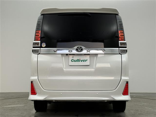 ヴォクシー ZS 煌III トヨタセーフティセンス プリクラッシュセーフティ レーンディパーチャーアラート オートマチックハイビーム クルーズコントロール 両側パワースライド 純正ナビ フリップダウンモニター ドライブレコーダー(32枚目)