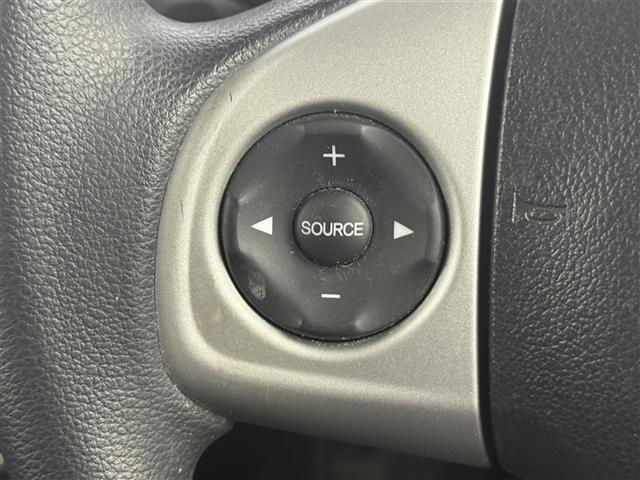 Ｎ－ＢＯＸカスタム Ｇ　ＳＳパッケージ　ＳＤナビ　地デジＴＶ　ＣＤ／ＤＶＤ　両側パワースライドドア　前方ドライブレコーダー　ＥＴＣ　純正フロアマット　純正１４インチアルミホイール　横滑り防止装置　オートライト　スマートキー　プッシュスタート（5枚目）