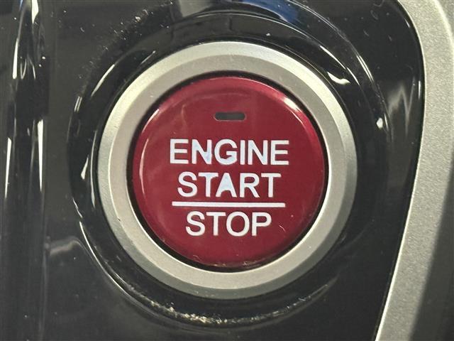 Ｎ－ＢＯＸカスタム Ｇ　ＳＳパッケージ　ＳＤナビ　地デジＴＶ　ＣＤ／ＤＶＤ　両側パワースライドドア　前方ドライブレコーダー　ＥＴＣ　純正フロアマット　純正１４インチアルミホイール　横滑り防止装置　オートライト　スマートキー　プッシュスタート（8枚目）