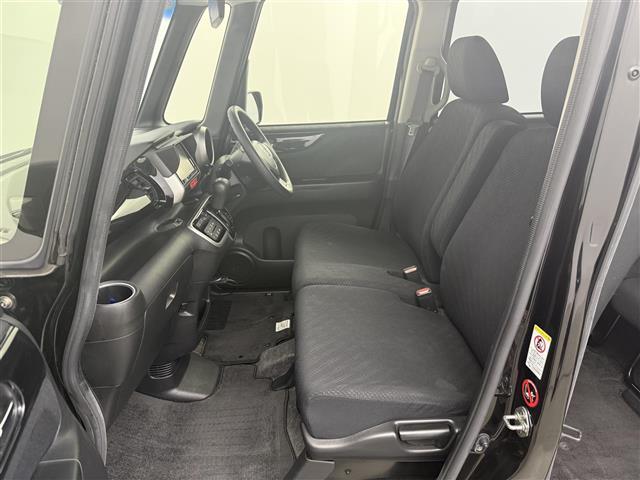 Ｎ－ＢＯＸカスタム Ｇ　ＳＳパッケージ　ＳＤナビ　地デジＴＶ　ＣＤ／ＤＶＤ　両側パワースライドドア　前方ドライブレコーダー　ＥＴＣ　純正フロアマット　純正１４インチアルミホイール　横滑り防止装置　オートライト　スマートキー　プッシュスタート（20枚目）