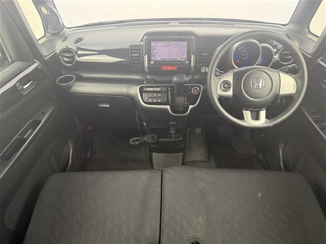 Ｎ－ＢＯＸカスタム Ｇ　ＳＳパッケージ　ＳＤナビ　地デジＴＶ　ＣＤ／ＤＶＤ　両側パワースライドドア　前方ドライブレコーダー　ＥＴＣ　純正フロアマット　純正１４インチアルミホイール　横滑り防止装置　オートライト　スマートキー　プッシュスタート（42枚目）