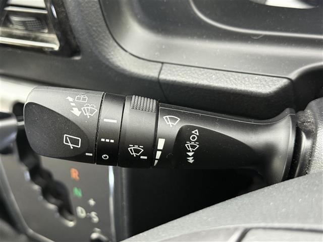 ハイエースバン スーパーＧＬ　ダーク　プライムＩＩ　純正ナビ　ＣＤ／ＤＶＤ　Ｂｌｕｅｔｏｏｔｈ接続　フルセグＴＶ　ＵＳＢ　ＨＤＭＩ入力　バックカメラ　ＥＴＣ　ドライブレコーダー　両側パワースライドドア　デジタルインナーミラー　プリクラッシュセーフティ（7枚目）