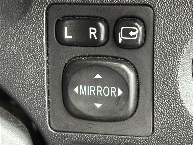 ハイエースバン スーパーＧＬ　ダーク　プライムＩＩ　純正ナビ　ＣＤ／ＤＶＤ　Ｂｌｕｅｔｏｏｔｈ接続　フルセグＴＶ　ＵＳＢ　ＨＤＭＩ入力　バックカメラ　ＥＴＣ　ドライブレコーダー　両側パワースライドドア　デジタルインナーミラー　プリクラッシュセーフティ（10枚目）