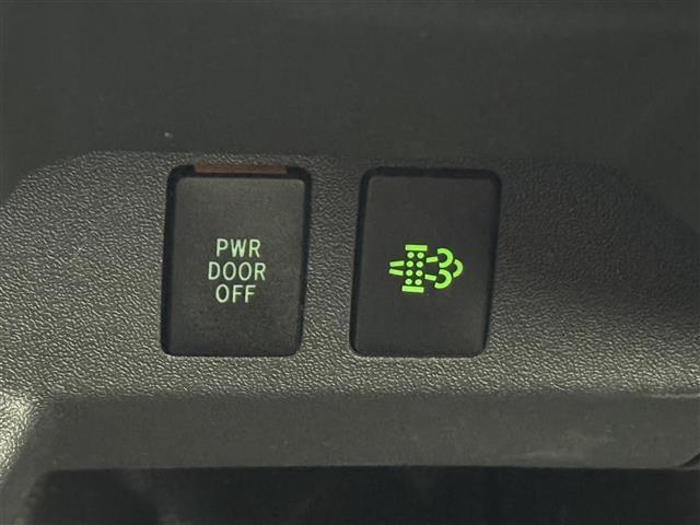 ハイエースバン スーパーＧＬ　ダーク　プライムＩＩ　純正ナビ　ＣＤ／ＤＶＤ　Ｂｌｕｅｔｏｏｔｈ接続　フルセグＴＶ　ＵＳＢ　ＨＤＭＩ入力　バックカメラ　ＥＴＣ　ドライブレコーダー　両側パワースライドドア　デジタルインナーミラー　プリクラッシュセーフティ（12枚目）