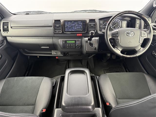 ハイエースバン スーパーＧＬ　ダーク　プライムＩＩ　純正ナビ　ＣＤ／ＤＶＤ　Ｂｌｕｅｔｏｏｔｈ接続　フルセグＴＶ　ＵＳＢ　ＨＤＭＩ入力　バックカメラ　ＥＴＣ　ドライブレコーダー　両側パワースライドドア　デジタルインナーミラー　プリクラッシュセーフティ（42枚目）