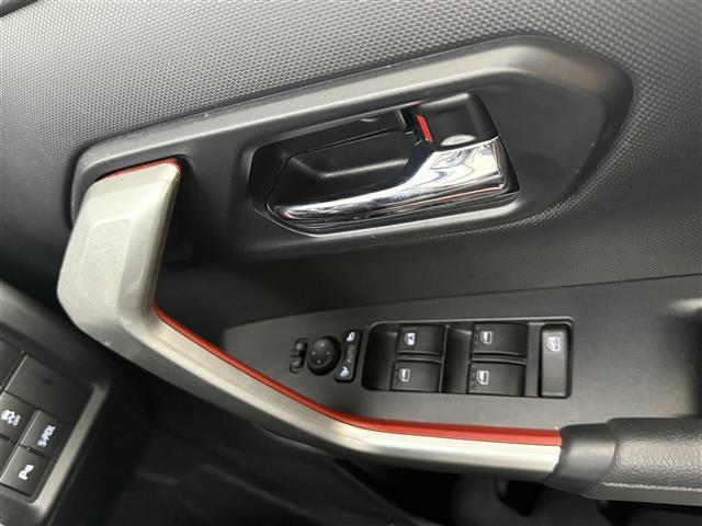 ライズ Ｚ　スマートアシスト　純正ナビ　フルセグＴＶ　パノラミックビューモニター　レーダークルーズコントロール　前後ドラレコ　ブラインドスポットモニター　シートヒーター　パドルシフト　ルーフキャリア　スペアキー（11枚目）