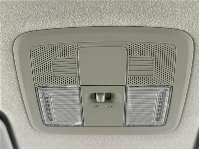 ライズ Ｚ　スマートアシスト　純正ナビ　フルセグＴＶ　パノラミックビューモニター　レーダークルーズコントロール　前後ドラレコ　ブラインドスポットモニター　シートヒーター　パドルシフト　ルーフキャリア　スペアキー（15枚目）