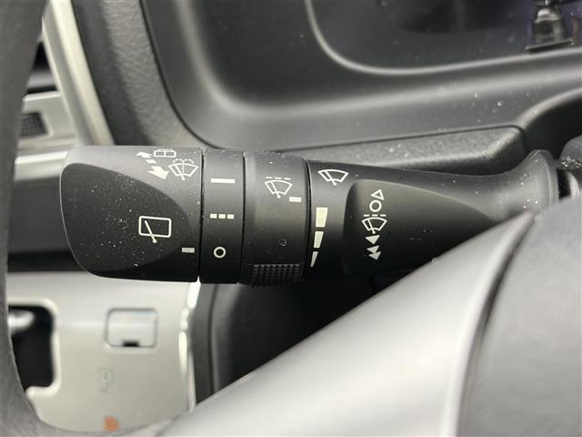 ハイエースワゴン ＧＬ　ＦＬＥＸコンプリートカー　シートアレンジ【ｆａｍｉｌｉａｒ】　ヒッチメンバー　防虫ネット　アミエース（左後網戸）　フロントバンパー　テールランプ　フォグランプ　社外ナビ　後席モニター　全方位カメラ（8枚目）