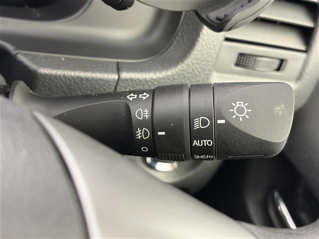 ハイエースワゴン ＧＬ　ＦＬＥＸコンプリートカー　シートアレンジ【ｆａｍｉｌｉａｒ】　ヒッチメンバー　防虫ネット　アミエース（左後網戸）　フロントバンパー　テールランプ　フォグランプ　社外ナビ　後席モニター　全方位カメラ（9枚目）