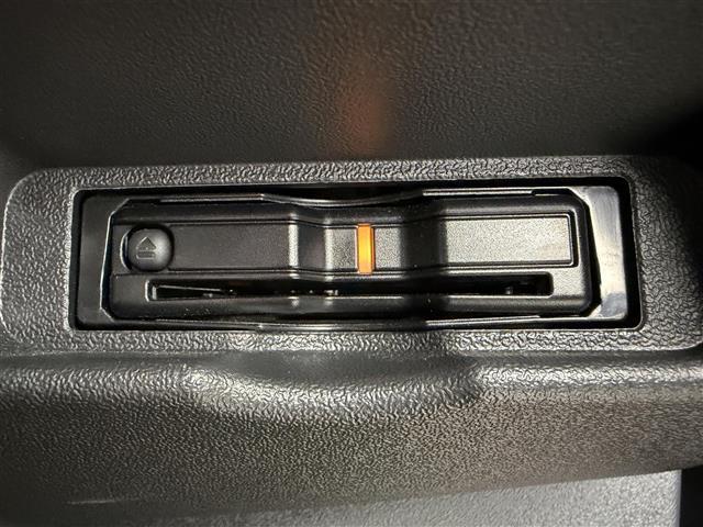 ハイエースワゴン ＧＬ　ＦＬＥＸコンプリートカー　シートアレンジ【ｆａｍｉｌｉａｒ】　ヒッチメンバー　防虫ネット　アミエース（左後網戸）　フロントバンパー　テールランプ　フォグランプ　社外ナビ　後席モニター　全方位カメラ（16枚目）