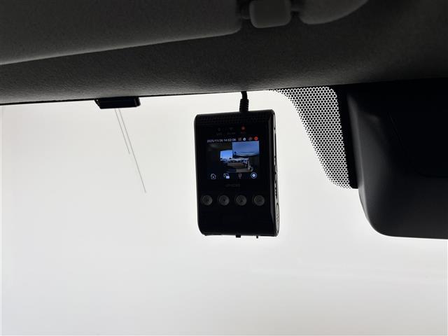 ハイエースワゴン ＧＬ　ＦＬＥＸコンプリートカー　シートアレンジ【ｆａｍｉｌｉａｒ】　ヒッチメンバー　防虫ネット　アミエース（左後網戸）　フロントバンパー　テールランプ　フォグランプ　社外ナビ　後席モニター　全方位カメラ（19枚目）