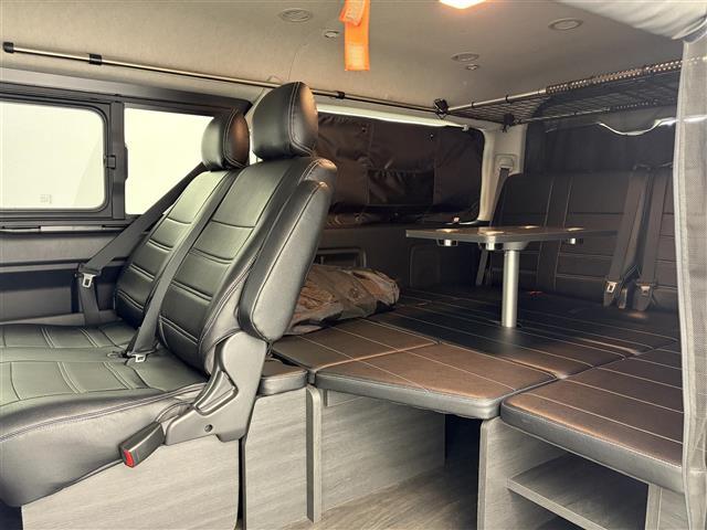 ハイエースワゴン ＧＬ　ＦＬＥＸコンプリートカー　シートアレンジ【ｆａｍｉｌｉａｒ】　ヒッチメンバー　防虫ネット　アミエース（左後網戸）　フロントバンパー　テールランプ　フォグランプ　社外ナビ　後席モニター　全方位カメラ（24枚目）