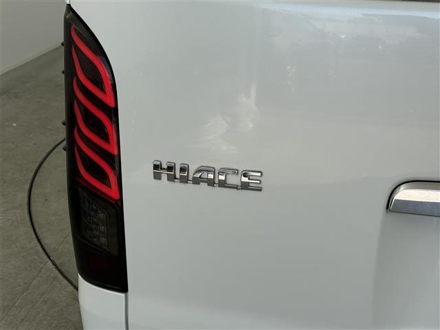 ハイエースワゴン ＧＬ　伊原工業アイシート（ベッドキット）　フロントスポイラー／リアスポイラー／リアウィング　ＳＤナビ（ＡＶＩＣ－ＺＨ０７７７Ｗ　フリップダウンモニター　ダズフェローズテールランプ　パワースライドドア　ＥＴＣ（35枚目）