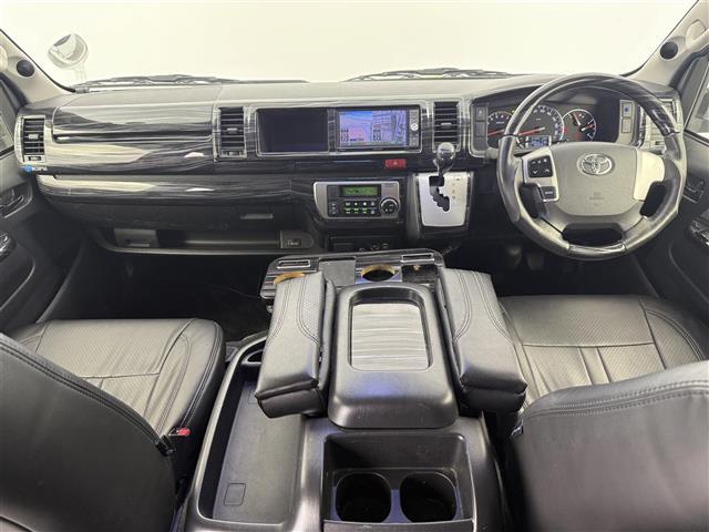 ハイエースワゴン ＧＬ　伊原工業アイシート（ベッドキット）　フロントスポイラー／リアスポイラー／リアウィング　ＳＤナビ（ＡＶＩＣ－ＺＨ０７７７Ｗ　フリップダウンモニター　ダズフェローズテールランプ　パワースライドドア　ＥＴＣ（42枚目）