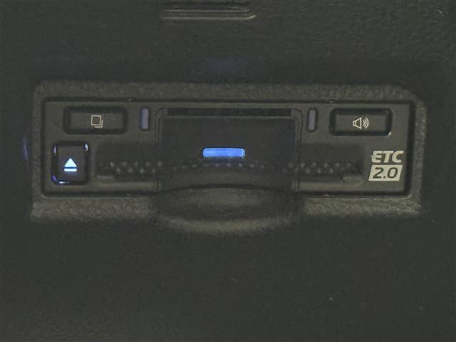 気になる車はすぐにお問い合わせください！画面右側の００６６から始まる無料ダイヤルからお問い合わせ下さい！専門スタッフがお車のご質問にお答えいたします！