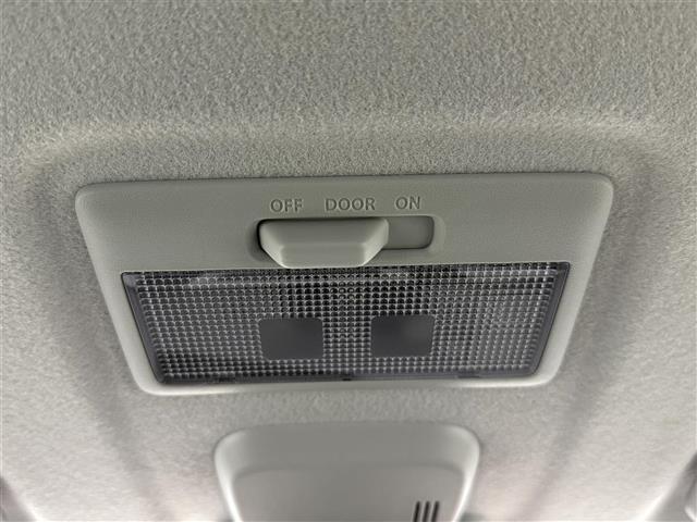 フレアクロスオーバー ＸＴ　ナビ　フルセグＴＶ　ＤＶＤ／ＣＤ　ＵＳＢ　デュアルカメラブレーキサポート　シートヒーター　ＥＴＣ　純正１８インチアルミホイール　横滑り防止装置　純正フロアマット　オートライト　スマートキー　スペアキー（15枚目）