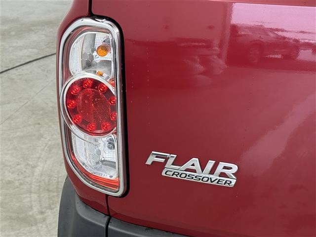 フレアクロスオーバー ＸＴ　ナビ　フルセグＴＶ　ＤＶＤ／ＣＤ　ＵＳＢ　デュアルカメラブレーキサポート　シートヒーター　ＥＴＣ　純正１８インチアルミホイール　横滑り防止装置　純正フロアマット　オートライト　スマートキー　スペアキー（35枚目）