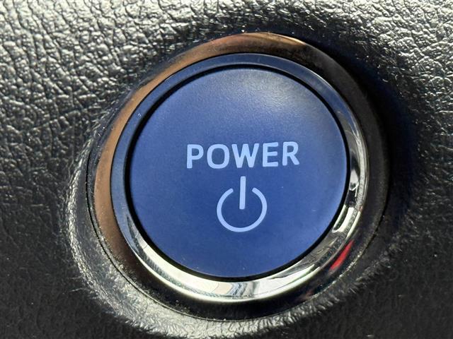 シエンタ ハイブリッドＧ　純正ナビ　フルセグＴＶ　トヨタセーフティセンス　プリクラッシュセーフティ　両側パワースライドドア　ドライブレコーダー　ＥＴＣ２．０　スマートキー　プッシュスタート　ドライブモード切替　コーナーポール（9枚目）