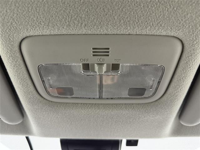 シエンタ ハイブリッドＧ　純正ナビ　フルセグＴＶ　トヨタセーフティセンス　プリクラッシュセーフティ　両側パワースライドドア　ドライブレコーダー　ＥＴＣ２．０　スマートキー　プッシュスタート　ドライブモード切替　コーナーポール（17枚目）