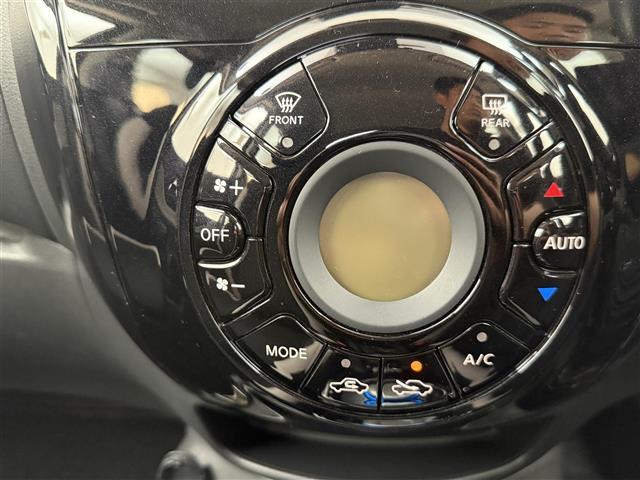 ノート ｅ－パワー　Ｘ　社外ナビ　Ｂｌｕｅｔｏｏｔｈ接続　フルセグＴＶ　ＣＤ／ＤＶＤ　衝突被害軽減ブレーキ　ＥＴＣ　オートライト　スマートキー　プッシュスタート　純正１５インチアルミホイール　フロアマット　スペアキー（14枚目）