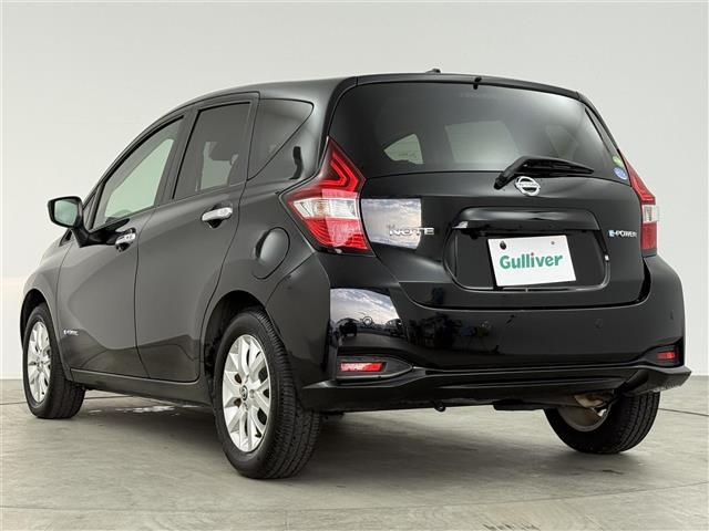 ノート ｅ－パワー　Ｘ　社外ナビ　Ｂｌｕｅｔｏｏｔｈ接続　フルセグＴＶ　ＣＤ／ＤＶＤ　衝突被害軽減ブレーキ　ＥＴＣ　オートライト　スマートキー　プッシュスタート　純正１５インチアルミホイール　フロアマット　スペアキー（31枚目）