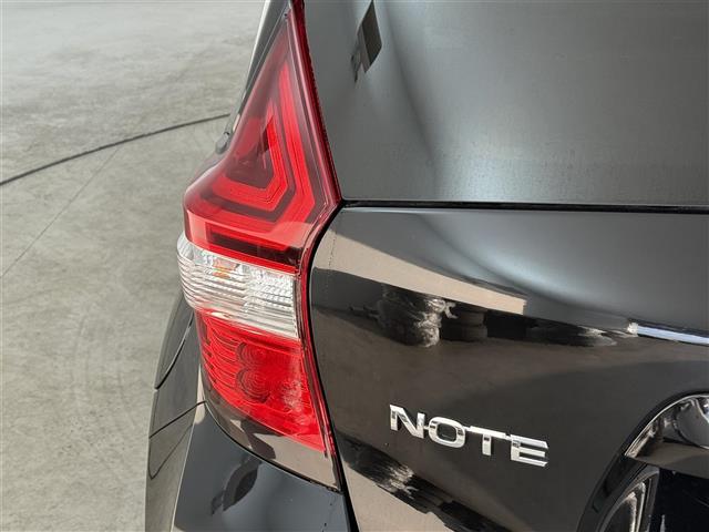 ノート ｅ－パワー　Ｘ　社外ナビ　Ｂｌｕｅｔｏｏｔｈ接続　フルセグＴＶ　ＣＤ／ＤＶＤ　衝突被害軽減ブレーキ　ＥＴＣ　オートライト　スマートキー　プッシュスタート　純正１５インチアルミホイール　フロアマット　スペアキー（35枚目）