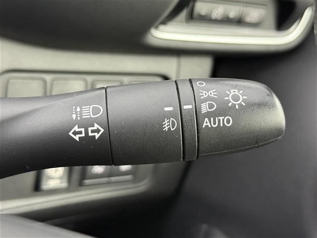 セレナ ｅ－パワー　ハイウェイスターＶ　ワンオーナー　ＡＬＰＩＮＥナビ　フルセグＴＶ　フリップダウンモニター　プロパイロット　エマージェンシーブレーキ　両側パワースライドドア　ドラレコ　ＥＴＣ　ＷｅｄｓＳｐｏｒｔ１８インチアルミホイール（8枚目）