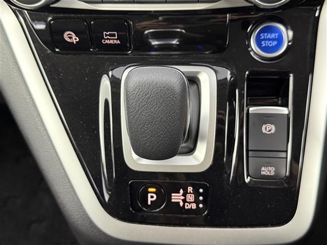 セレナ ｅ－パワー　ハイウェイスターＶ　ワンオーナー　ＡＬＰＩＮＥナビ　フルセグＴＶ　フリップダウンモニター　プロパイロット　エマージェンシーブレーキ　両側パワースライドドア　ドラレコ　ＥＴＣ　ＷｅｄｓＳｐｏｒｔ１８インチアルミホイール（15枚目）