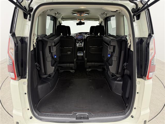 セレナ ｅ－パワー　ハイウェイスターＶ　ワンオーナー　ＡＬＰＩＮＥナビ　フルセグＴＶ　フリップダウンモニター　プロパイロット　エマージェンシーブレーキ　両側パワースライドドア　ドラレコ　ＥＴＣ　ＷｅｄｓＳｐｏｒｔ１８インチアルミホイール（26枚目）