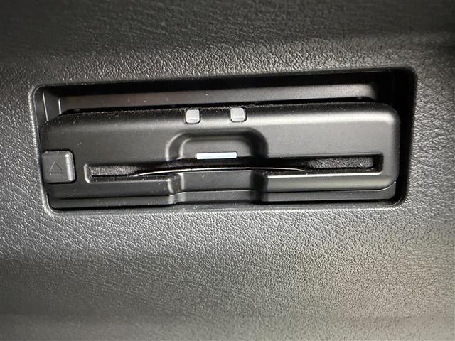 キックス X 90周年記念車 ワンオーナー プロパイロット 純正ナビ 全方位カメラ ハーフレザー ETC ドラレコ デジタルインナーミラー シートヒーター ステアリングヒーター オートライト 純正フロアマット スマートキー(18枚目)