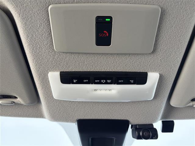 キックス X 90周年記念車 ワンオーナー プロパイロット 純正ナビ 全方位カメラ ハーフレザー ETC ドラレコ デジタルインナーミラー シートヒーター ステアリングヒーター オートライト 純正フロアマット スマートキー(22枚目)