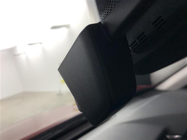 タフト Ｇ　クロムベンチャー　９インチディスプレイオーディオ　アラウンドビューモニター　ガラスルーフ　シートヒーター　ＨＤＭＩ／ＵＳＢ　ＥＴＣ　電子パーキング　オートホールド　ルーフレール　ＬＥＤライト　スマートキー　フロアマット（18枚目）