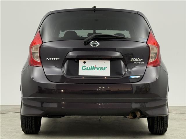 ノート ライダー ETC 純正フロアマット スマートキー プッシュスタート ドアバイザー 電動格納ミラー アイドリングストップ シガーソケット 社外15インチAW フルセグTV CD DVD 取扱説明書 保証書(31枚目)