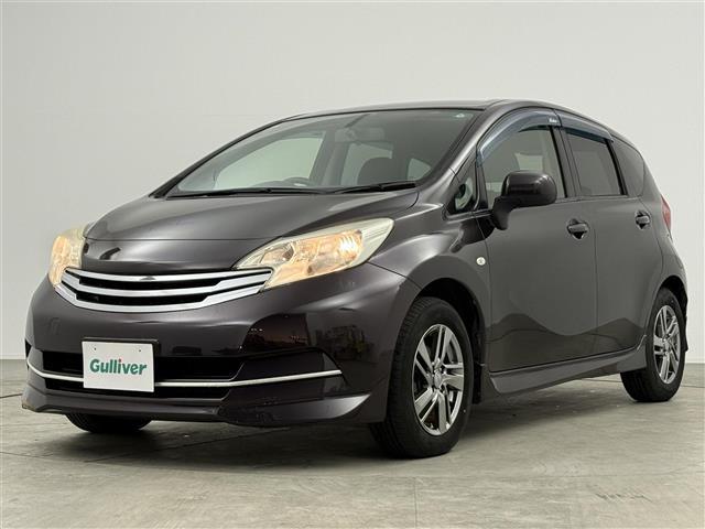 ノート ライダー ETC 純正フロアマット スマートキー プッシュスタート ドアバイザー 電動格納ミラー アイドリングストップ シガーソケット 社外15インチAW フルセグTV CD DVD 取扱説明書 保証書(33枚目)